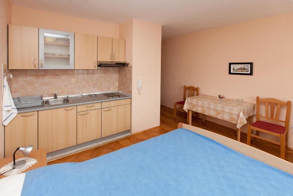 Apartments Petani Kožino Kamer foto